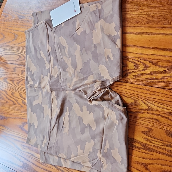 Lululemon Align HR Pant 25" - Picture 2 of 7